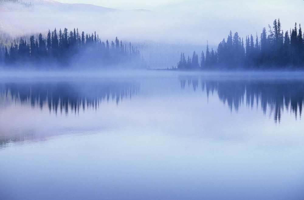 Maligne Lake Jasper National Park Alberta Canada Canvas Art - Darwin Wiggett Design Pics (17 x 11)