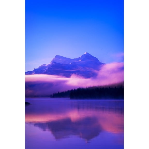 Maligne Lake, Jasper National Park, Alberta, Canada Poster Print (22 x 34)