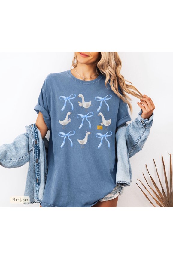 Mama Goose Family Birthday For Mom Sons 1St Pregnancy Bow Baby Announcement T-Shirt