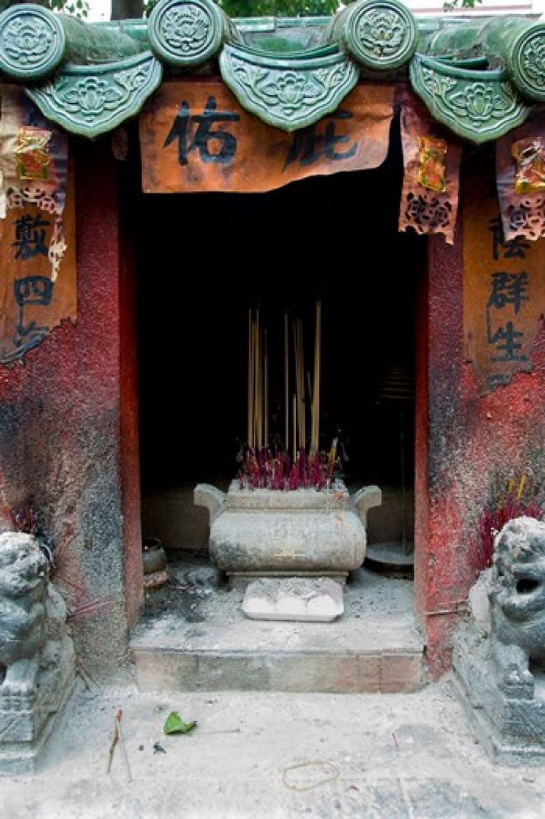 Man Mo Temple Tai Po Hong Kong China Canvas Art - Cindy Miller Hopkins DanitaDelimont (23 x 34)
