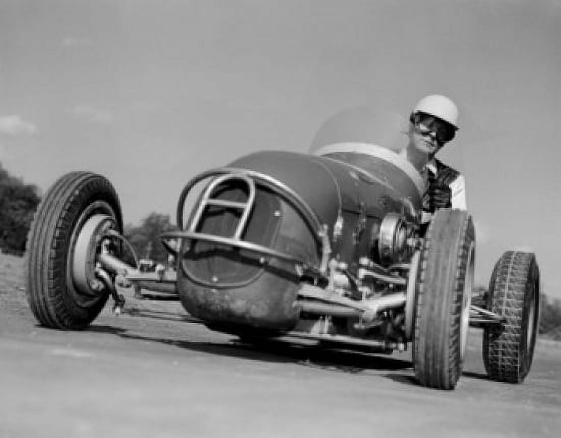 Man driving racing car Canvas Art - (24 x 36)