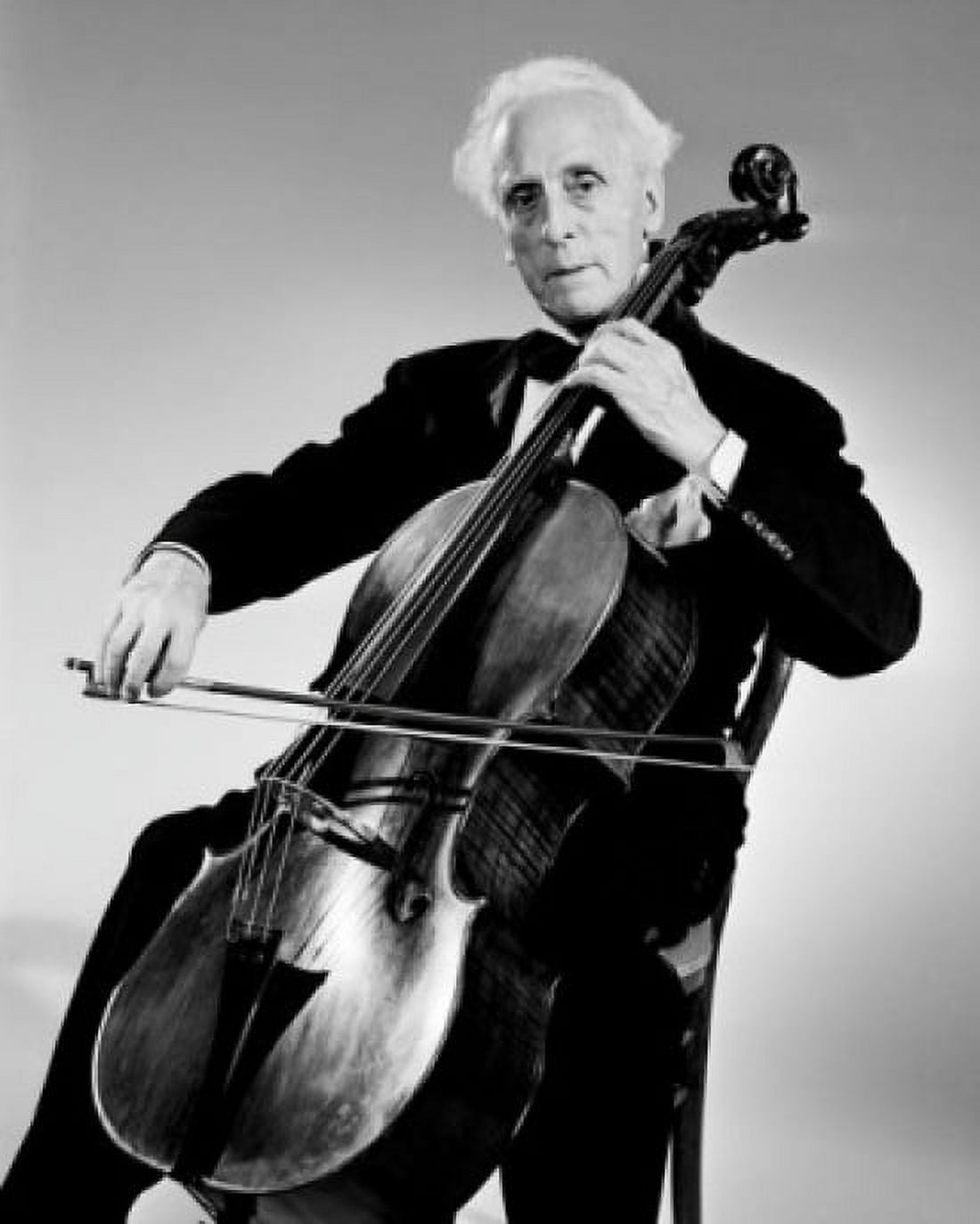 Man playing cello Canvas Art - (18 x 24)