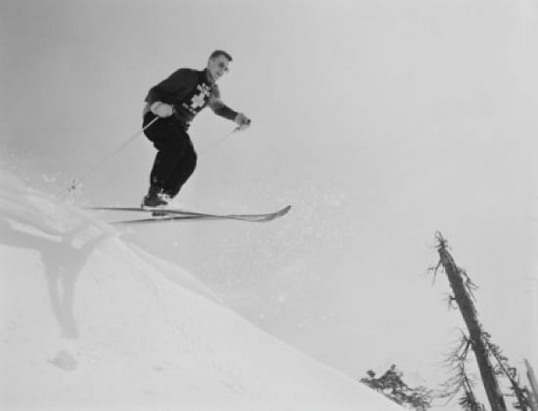 Man skiing low angle view Canvas Art - (18 x 24)