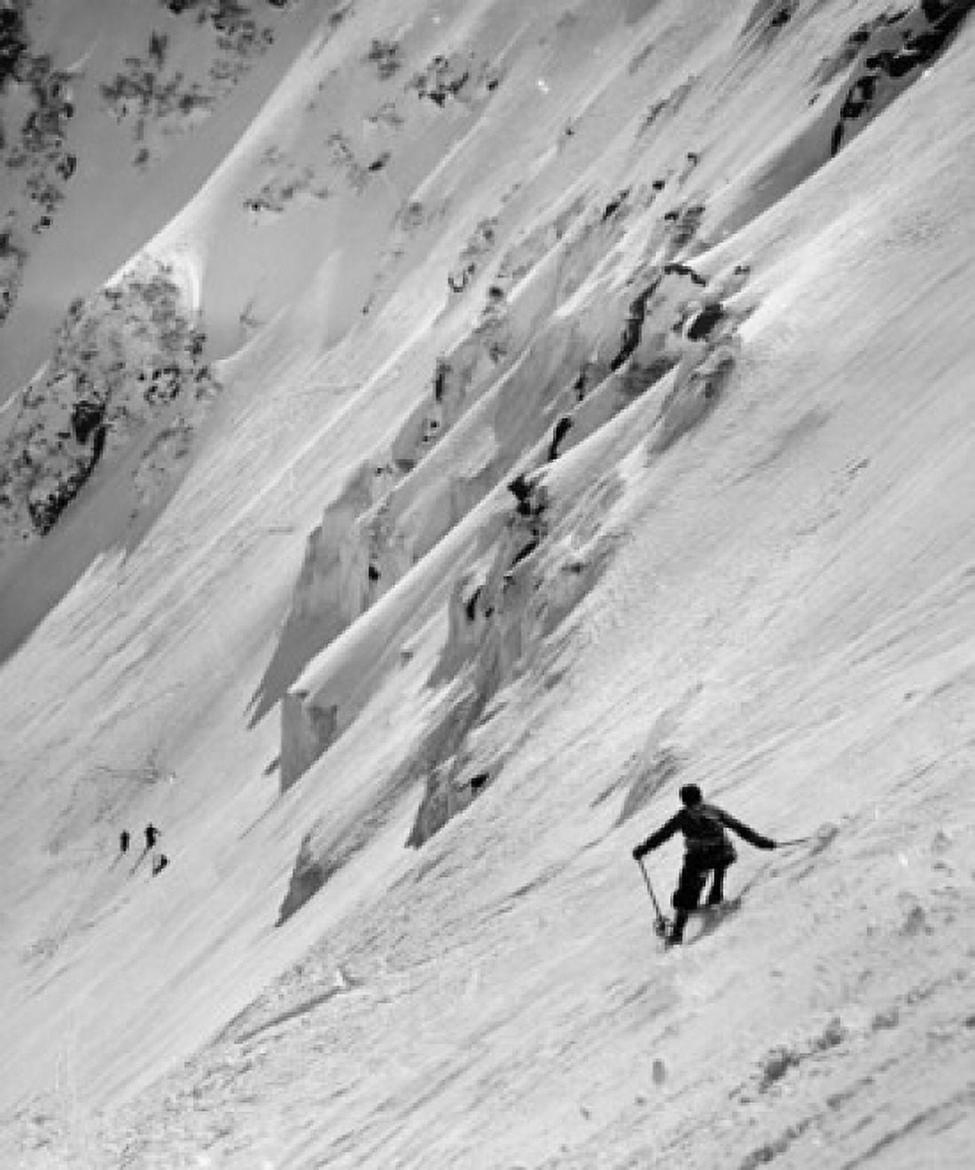 Man skiing on slope Canvas Art - (24 x 36)