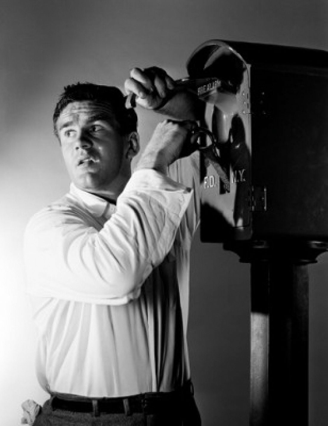 Man starting fire alarm Canvas Art - (24 x 36)