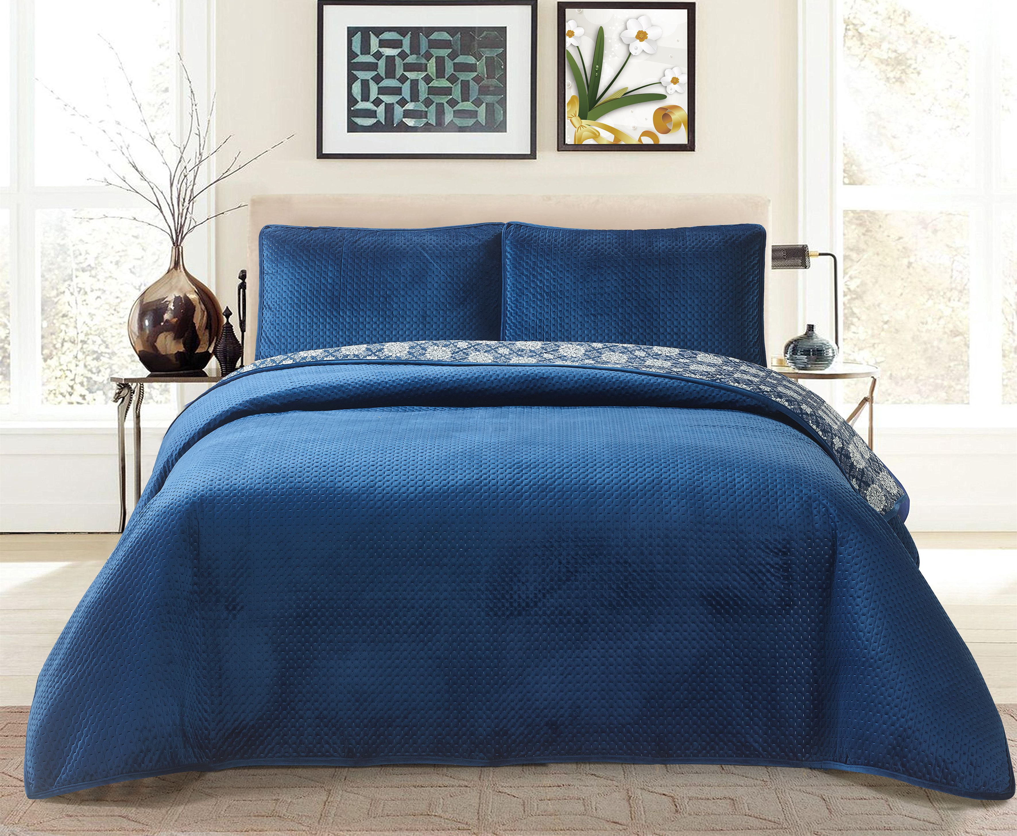 Mandala Lattice and Velvet 3-piece Quilt set Full/Queen indigo