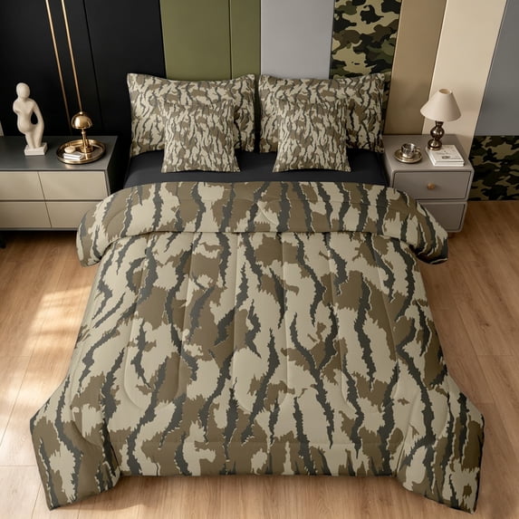 Manfei Retro Camouflage King Bedding, Old Fashion Camo King Bed in a Bag, Olive Green, Black Reversible, 7 Pieces