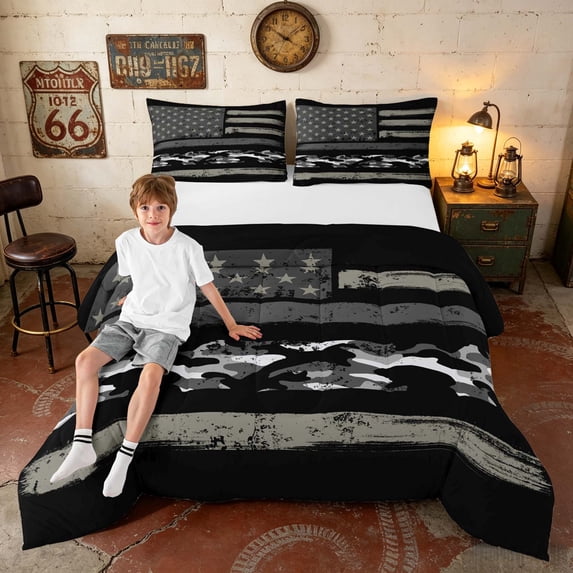 Manfei RetroCamo American Flag Queen Comforter Set,Fourth of July Comforter Sets Queen, Black Gray White, Black Reversible 3pcs, 1 Comforter and 2 Pillowcases