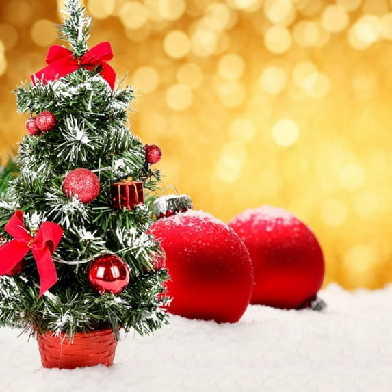 Manfiter 15.75 Inch Mini Christmas Tree with Clear Lights