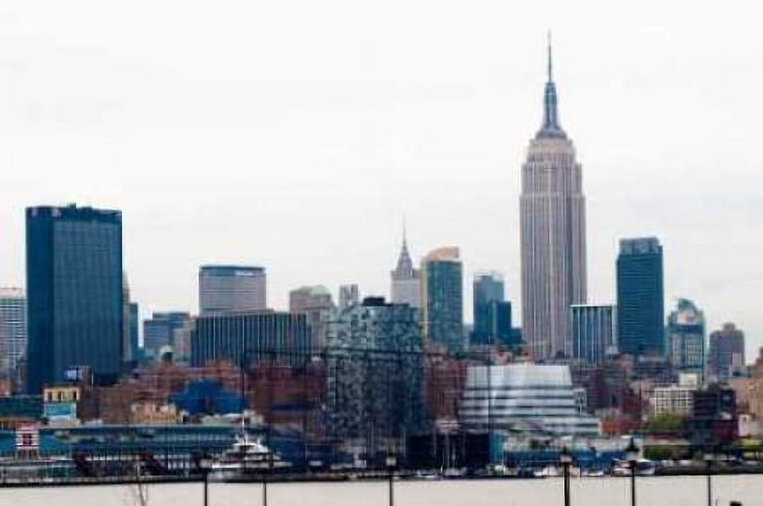 Manhattan Cityscape I Canvas Art - Erin Berzel (20 x 28)