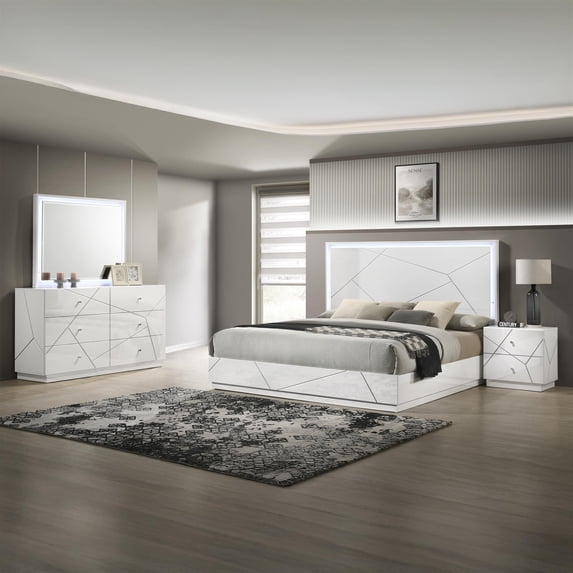 Manhattan Queen 4-Piece Set including Lacquer & LED Lighting with Wood in White