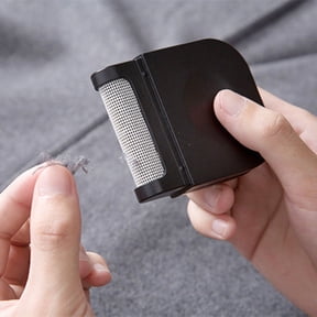 Manual Fabric Shaver & Lint Remover: Portable Tool for Clothes Pilling, Sweaters, and Pet Hair on Couches & Delicate Fabrics Black