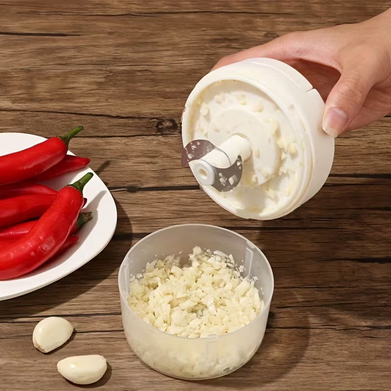 Manual Garlic Press and Hand-Pull Meat Grinder - Durable and versatile kitchen tools for chopping garlic, mashing dumpling fillings and mincing meat.