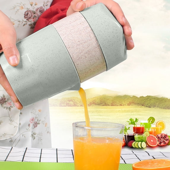 Manual Handheld Juicer Extractor for Oranges, Lemons, and Citrus Fruits, Portable Plastic Juicing Squeezer, Easy to Clean, Home & Outdoor Use, Light Green/Blue/Pink