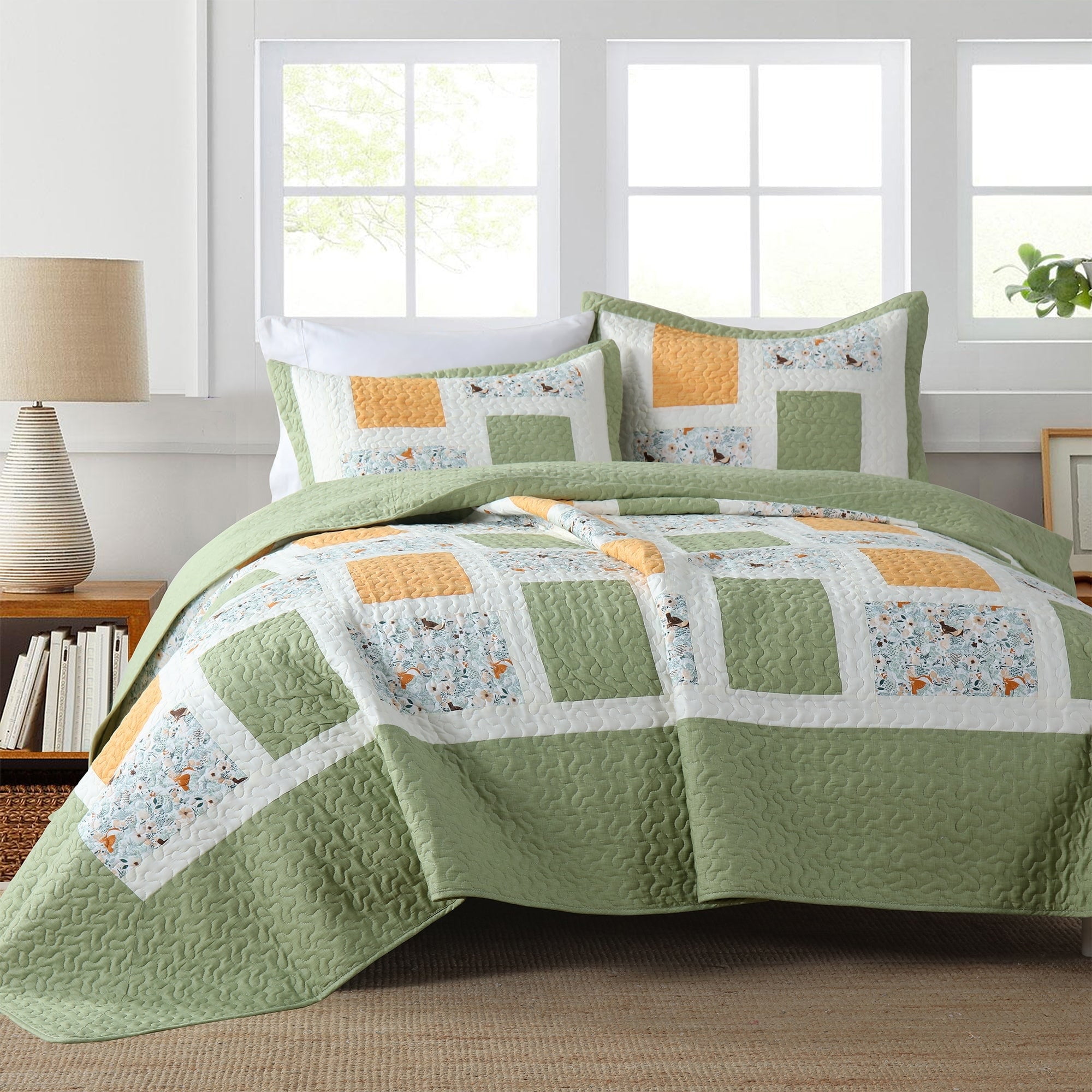 Green and Multicolor Cotton Patchwork Queen Quilt Set
