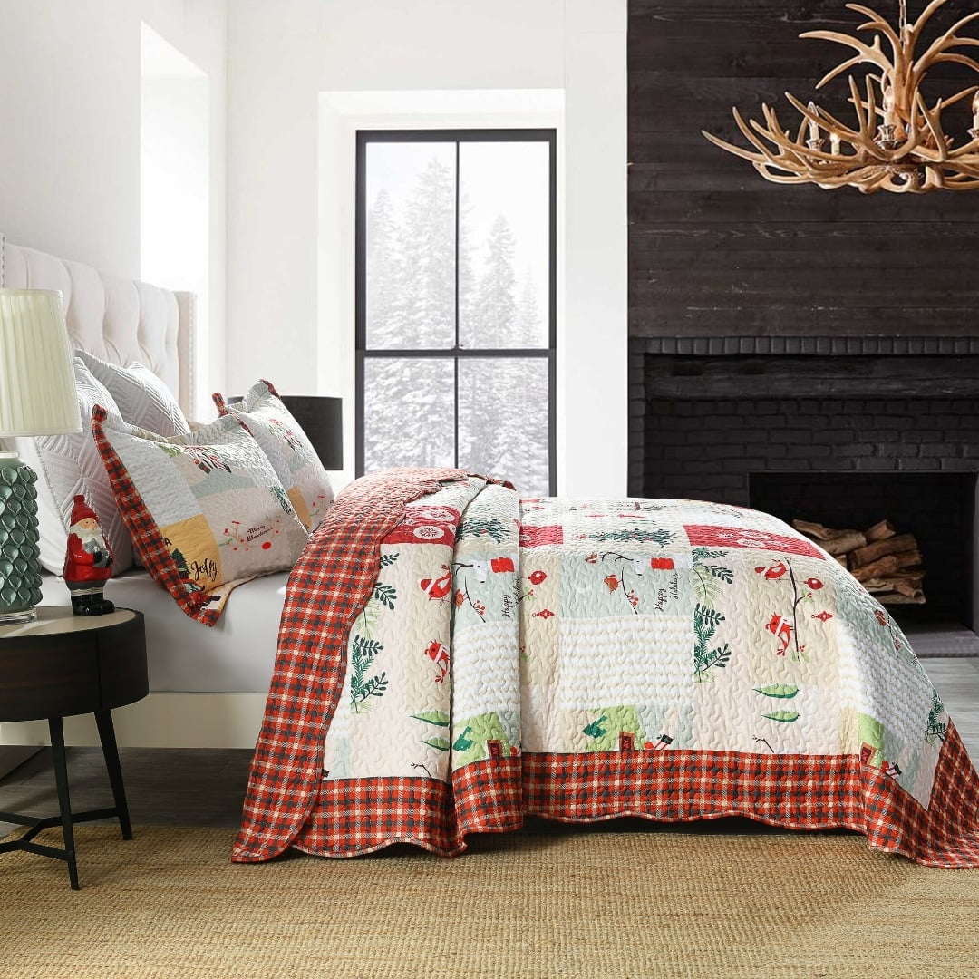 Queen Red Microfiber Christmas Quilt Set with Pillow Shams