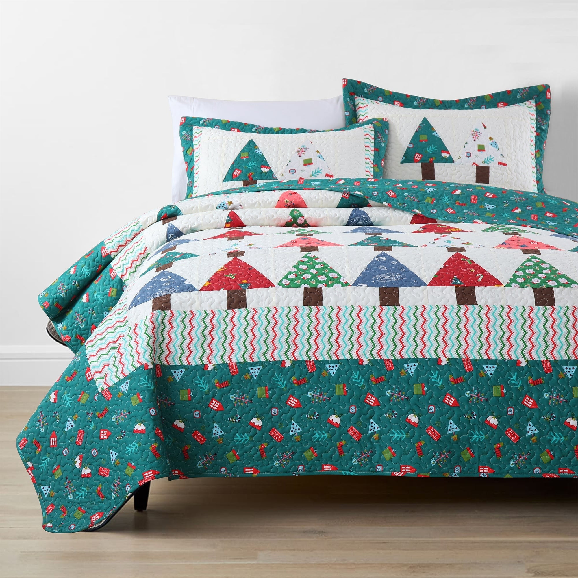 Blue Christmas Patchwork Cotton Queen Quilt Set