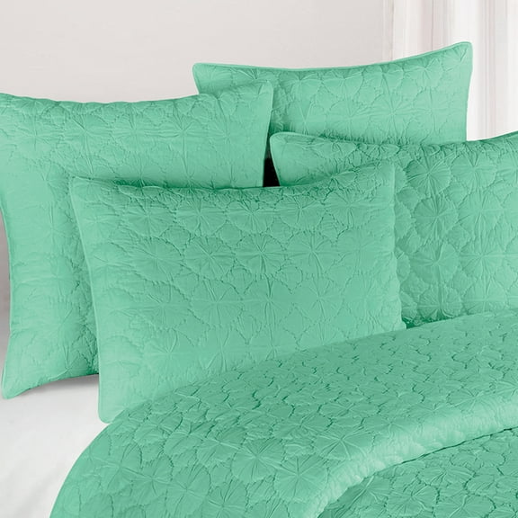 Mara Seafoam Twin Quilt