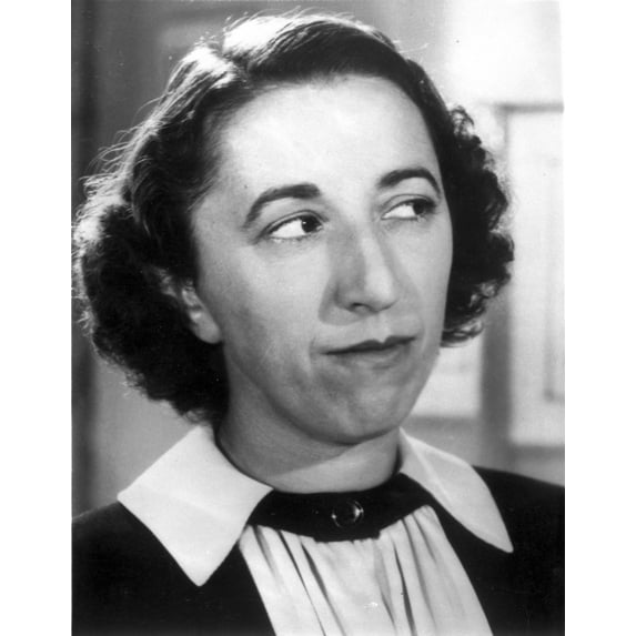 Margaret Hamilton Looking Away in Close Up Classic Portrait Photo Print (24 x 30)