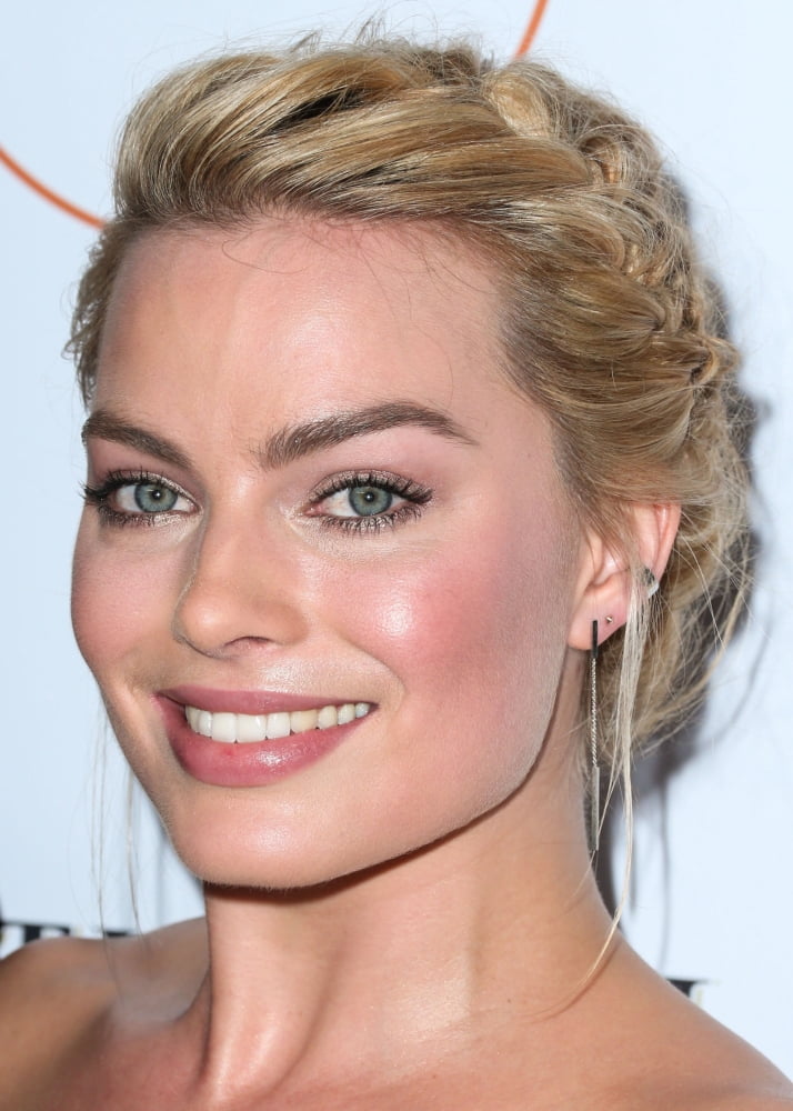 Margot Robbie At Arrivals For 3Rd Annual Australians In Film Awards Benefit Gala Canvas Art - (16 x 20)