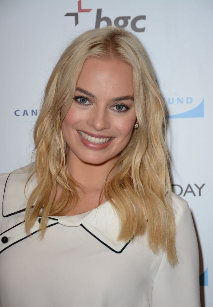 Margot Robbie In Attendance For Bgc Partners Annual Charity Day Canvas Art - (16 x 20)