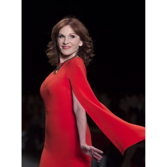 Marilu Henner On The Runway For Go Red For Women Red Dress Collection 2016 Skylight Moynihan Station New York Ny