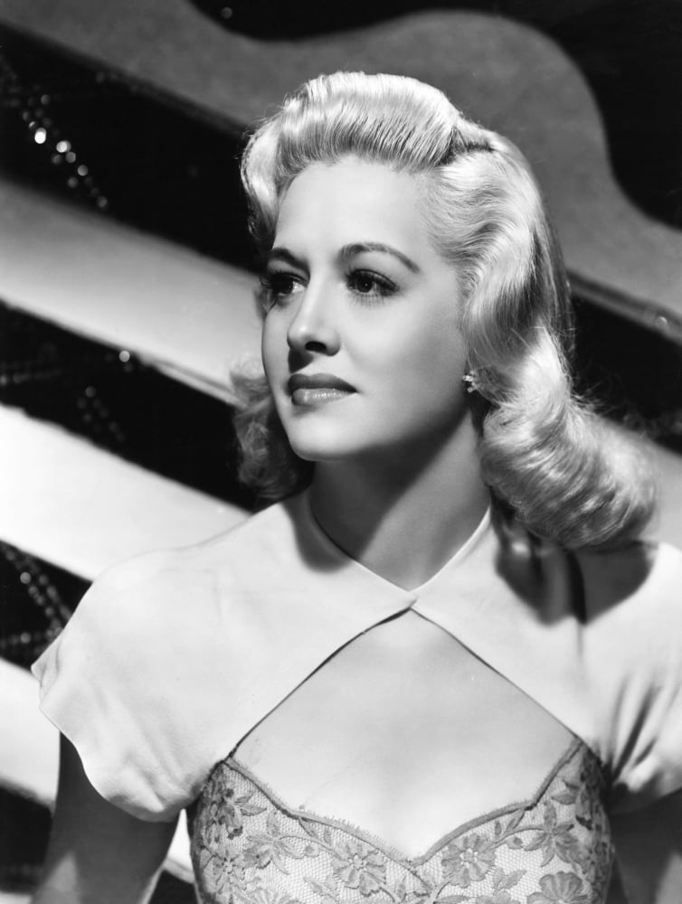 Marilyn Maxwell Canvas Art - (16 x 20)