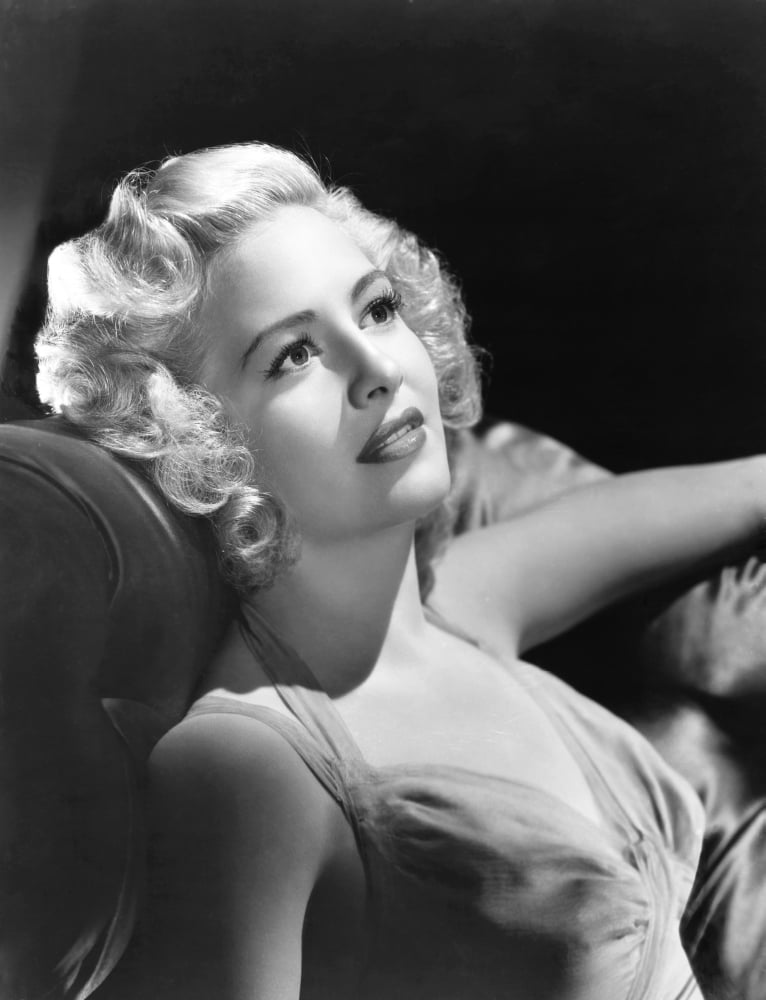 Marilyn Maxwell Canvas Art - (16 x 20)