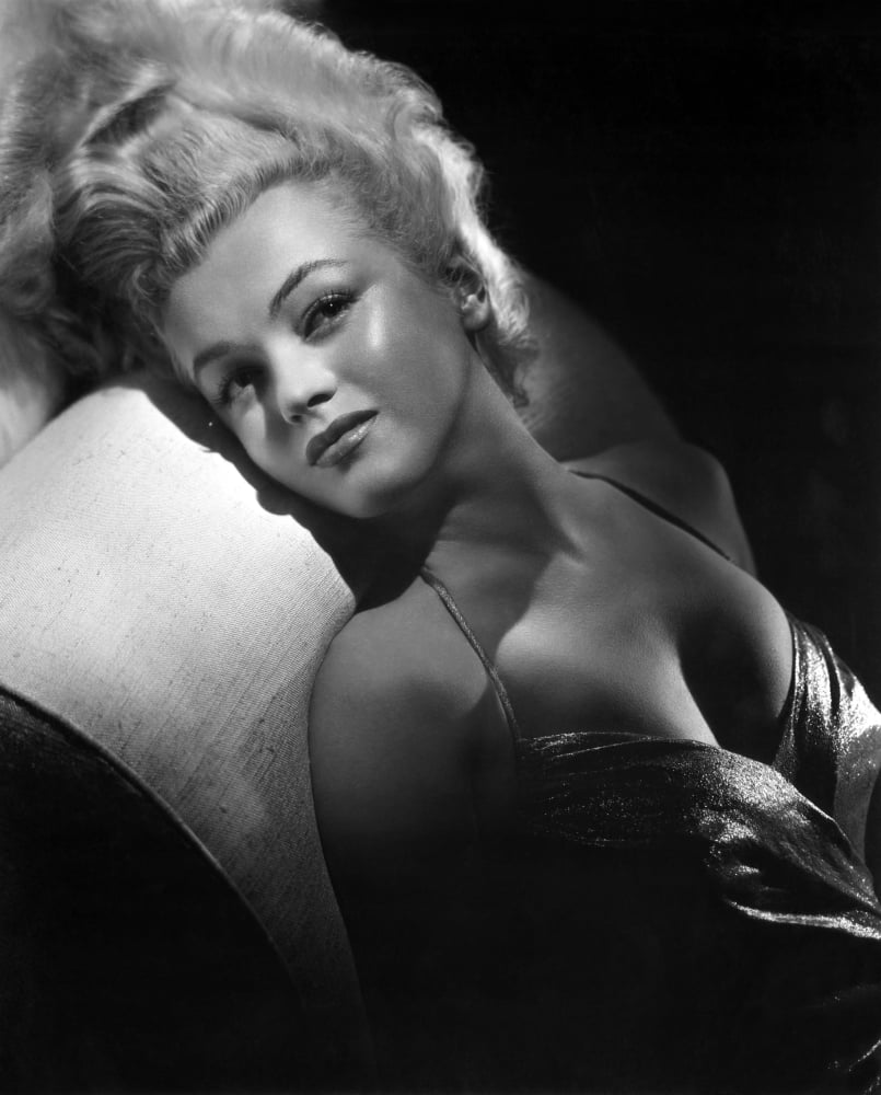 Marilyn Monroe Canvas Art - (16 x 20)