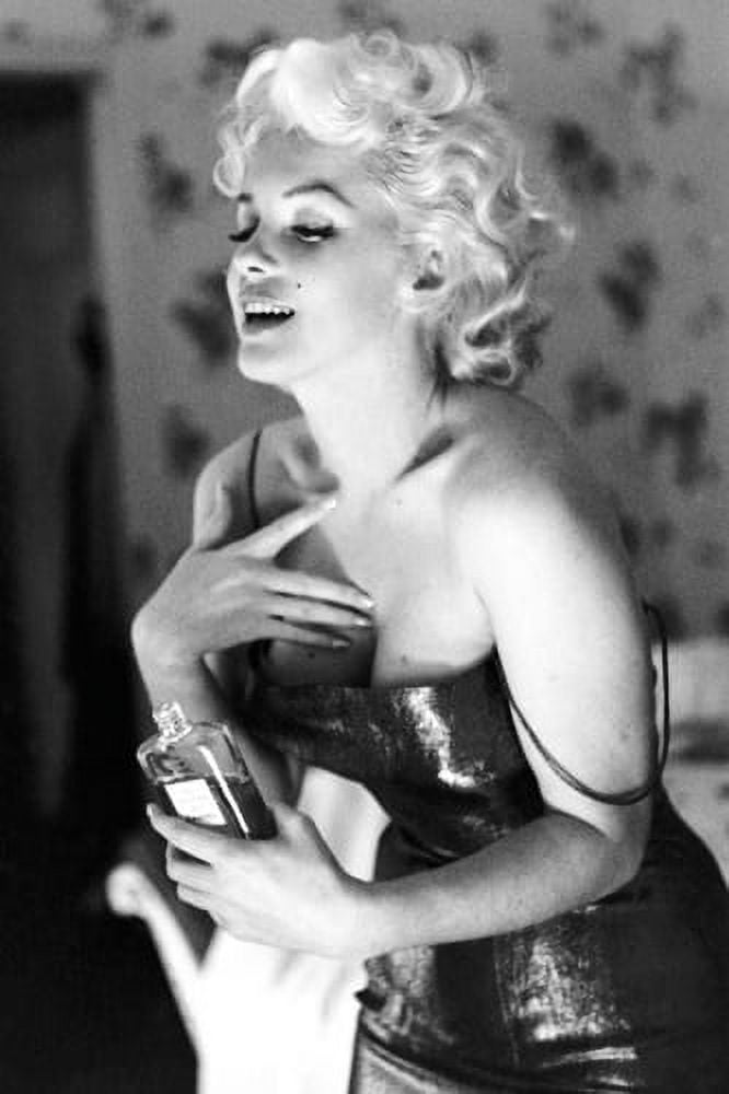 Marilyn Monroe: Chanel No. 5 by Ed Feingersh Poster Print (24 x 36)