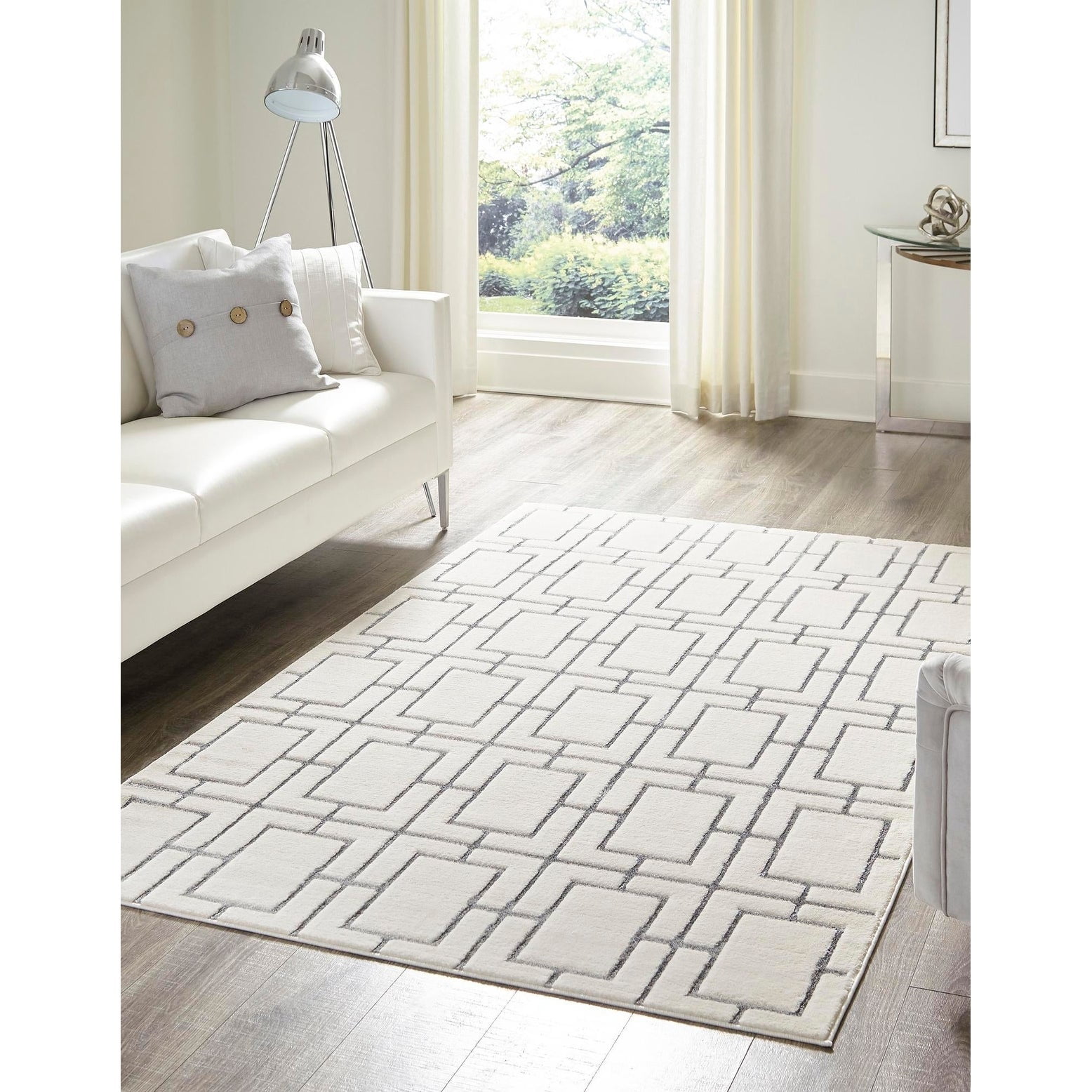 Elegant White Silver Trellis 10' x 14' Easy-Care Area Rug