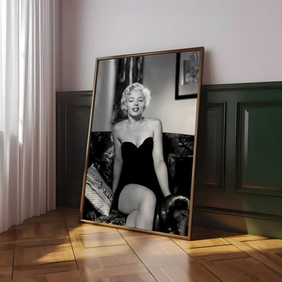 Marilyn Monroe Glamour : Vintage Hollywood Black And White Print #4155 ...