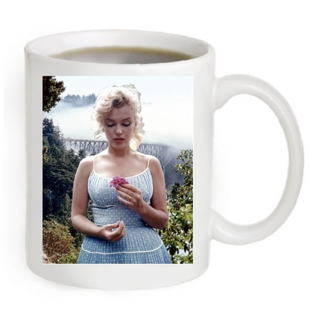 Marilyn Monroe Photo coffee mug. 11fl oz. #MMM09