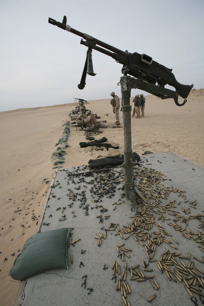 Marines prepare to shoot an M240G Medium Machine Gun Canvas Art - Stocktrek Images (23 x 34)