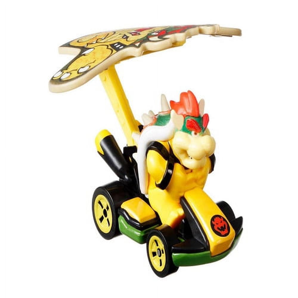 Mario Kart Hot Wheels Bowser with Standard Kart and Bowser Kite