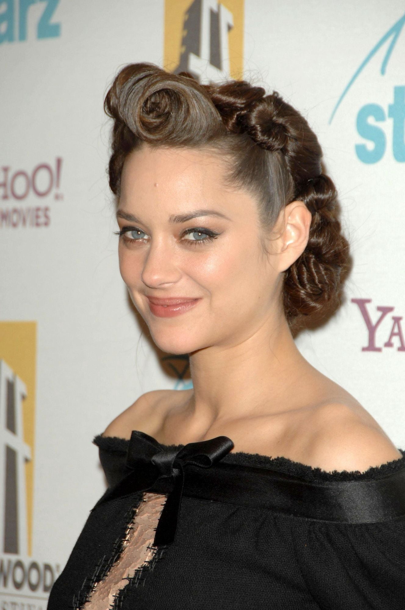 Marion Cotillard At Arrivals For The 11Th Annual Hollywood Film Festival And Hollywood Awards Canvas Art - (16 x 20)