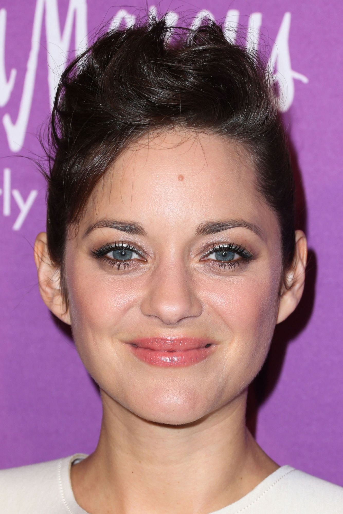 Marion Cotillard At Arrivals For The Hollywood ReporterS Oscars Nominees Night Canvas Art -  (16 x 20)