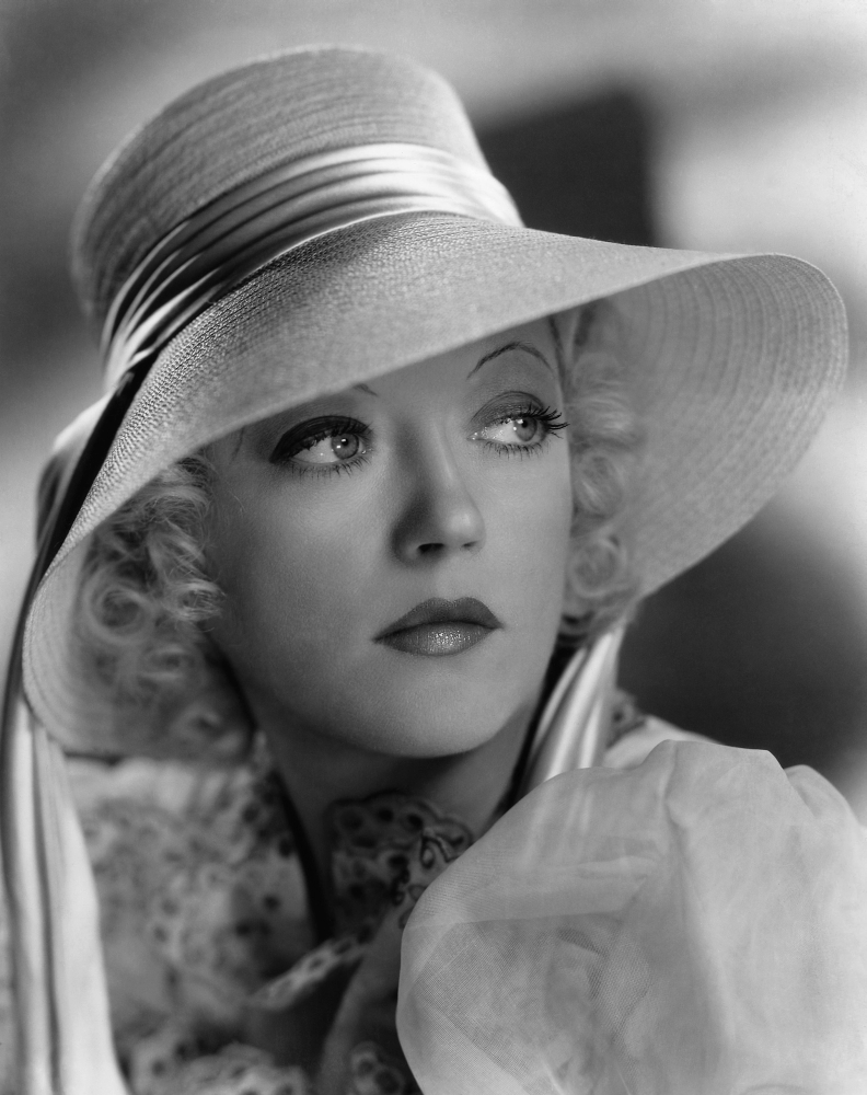 Marion Davies Canvas Art - (16 x 20)