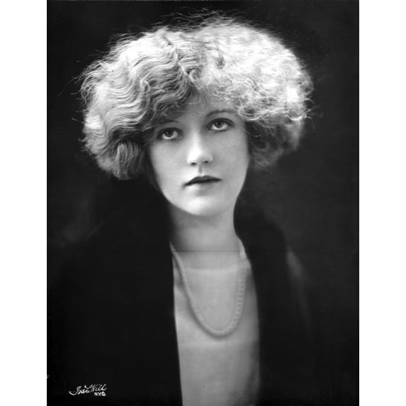 Marion Davies Posed in Black with Necklace Photo Print (8 x 10)