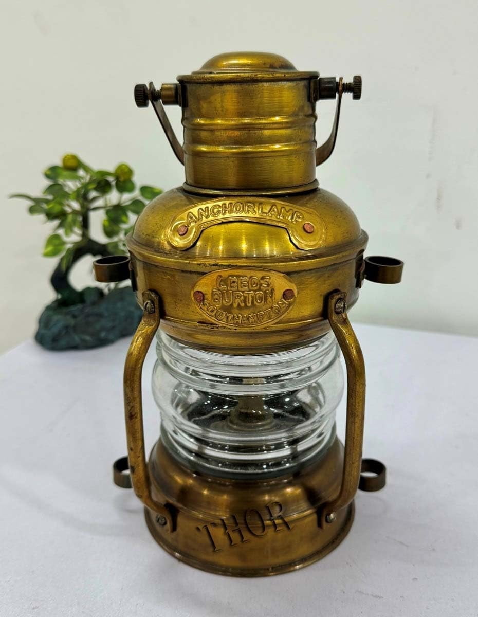 【美品】オール真鍮製　NAVIGATOR'S LANTERN ヴィンテージ Maritime Nautical Brass Lighthouse Lantern Ship Lamp Oil Lantern
