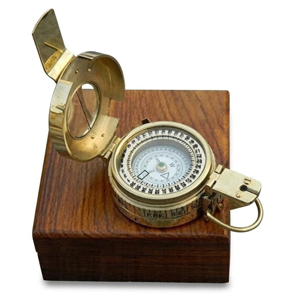 Maritime Treasures Vintage Brass Military Style Compass with Lid Pocket Navigation Compass with Wooden Box, Hiking Camping Outdoor Survival Gear, Gift for Men & Adventurers