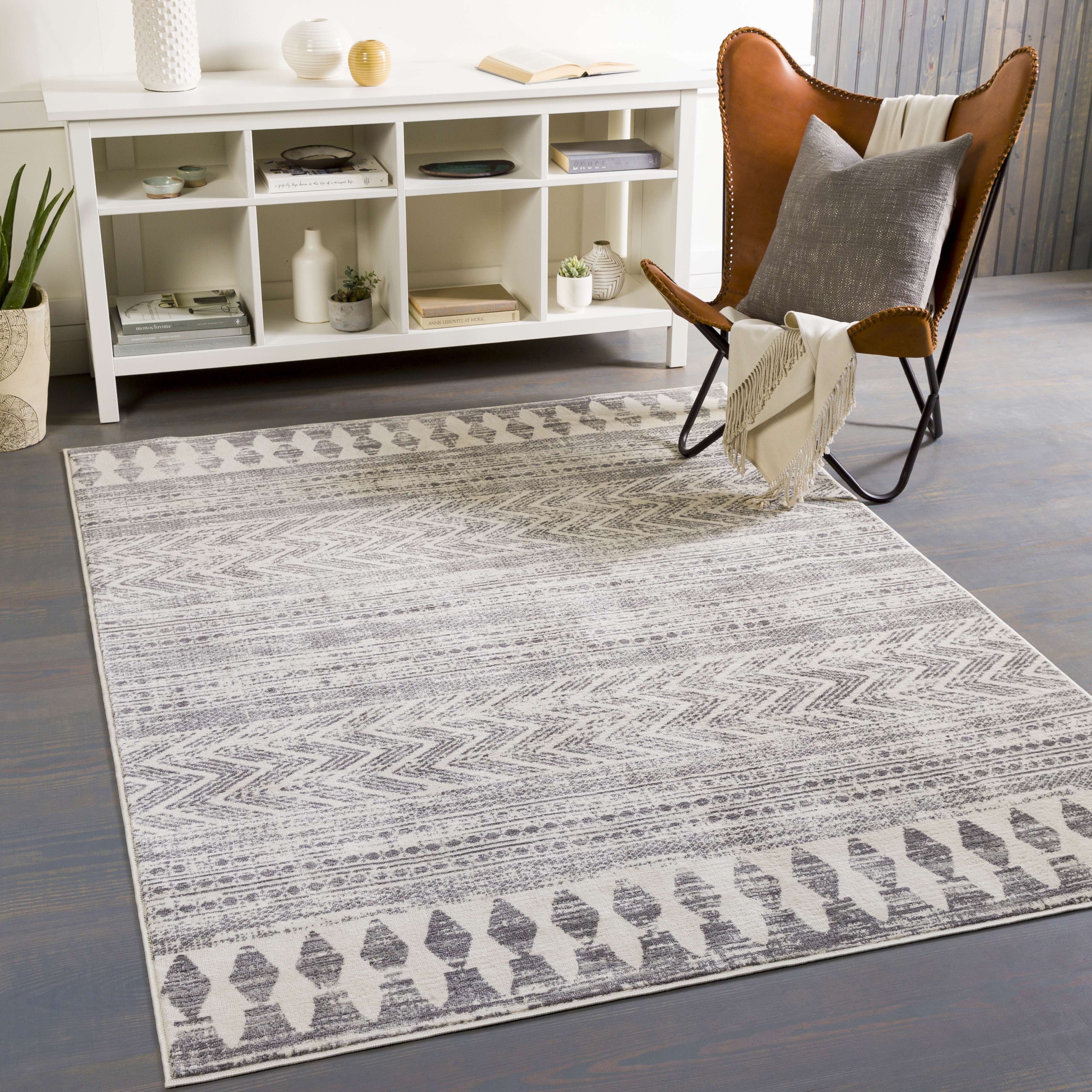Garyard 5' x 7' Rug