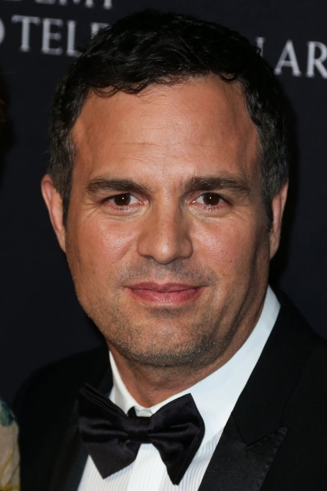 Mark Ruffalo At Arrivals For 2014 Bafta Los Angeles Jaguar Britannia Awards Presented By Bbc America And United Airlines Canvas Art -  (16 x 20)