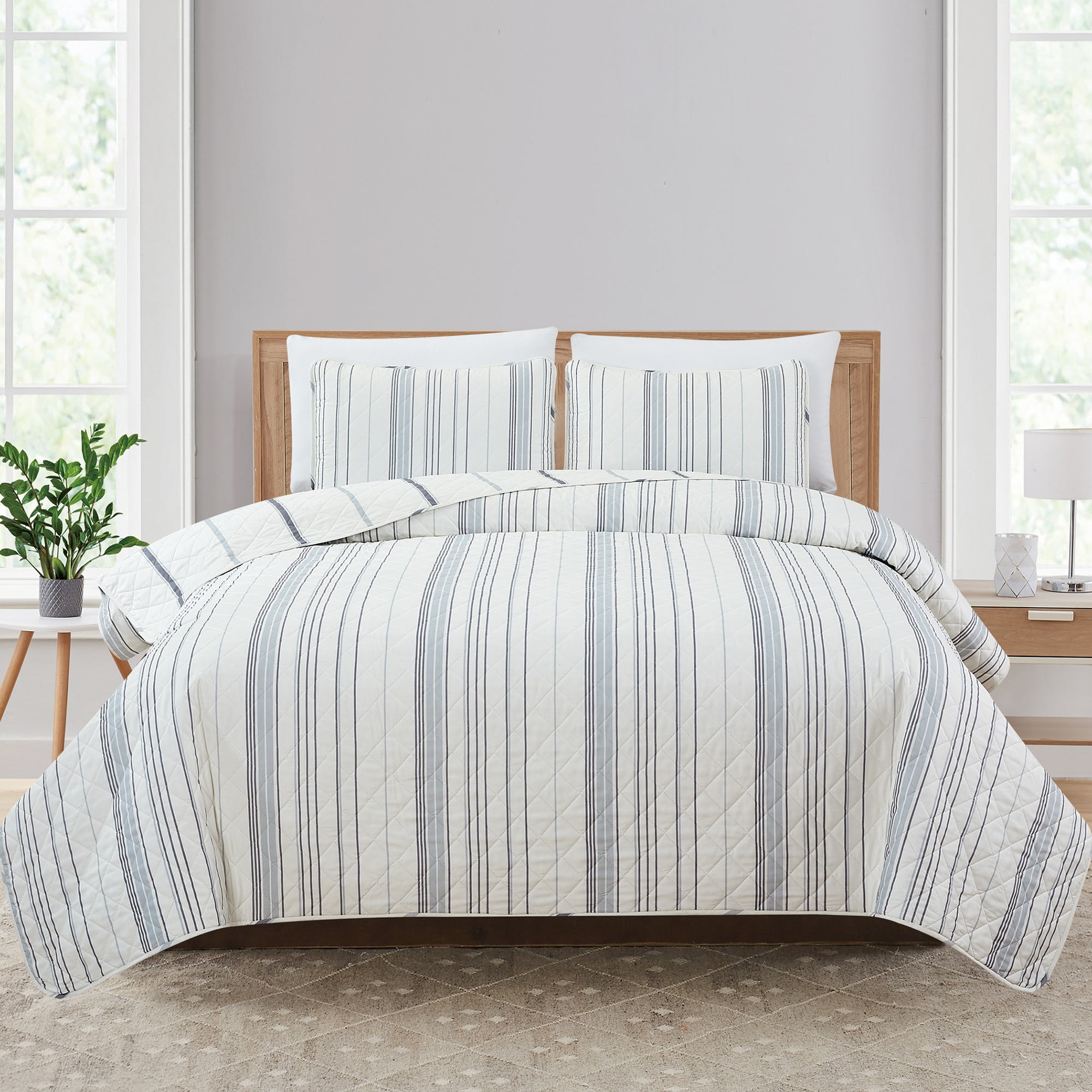 Ivory and Gray Twin Reversible Microfiber Quilt Set