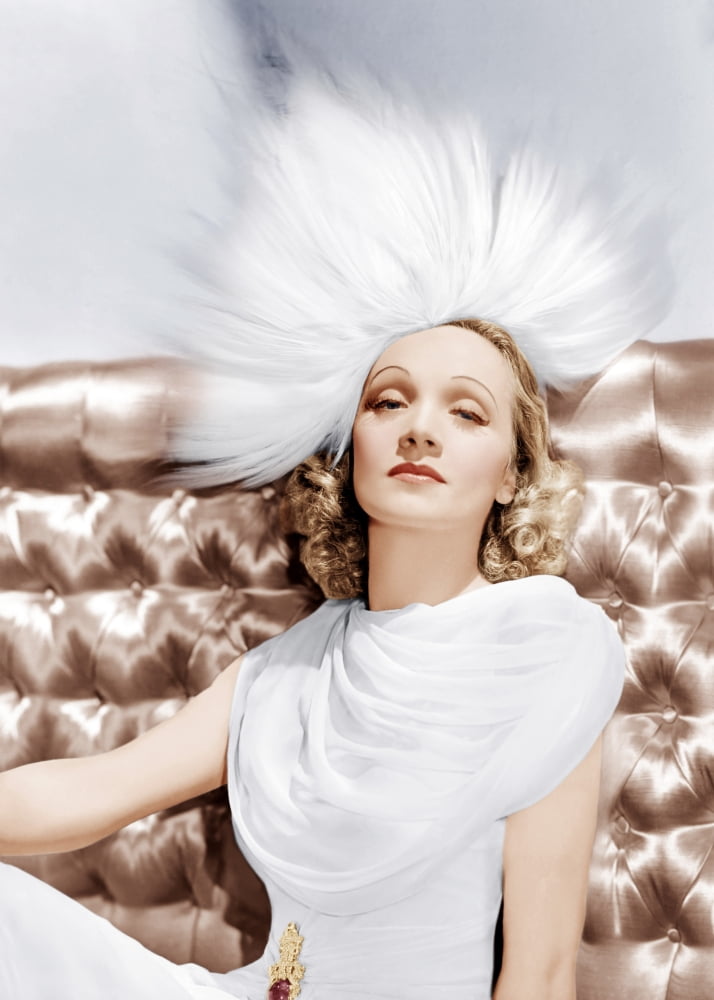Marlene Dietrich Canvas Art - (16 x 20)