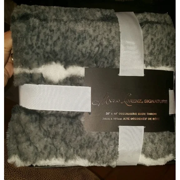 Marlo Lorenz Decorative 30" X 40" Decorative Babyy Throw Faux Fur Gray New In Box