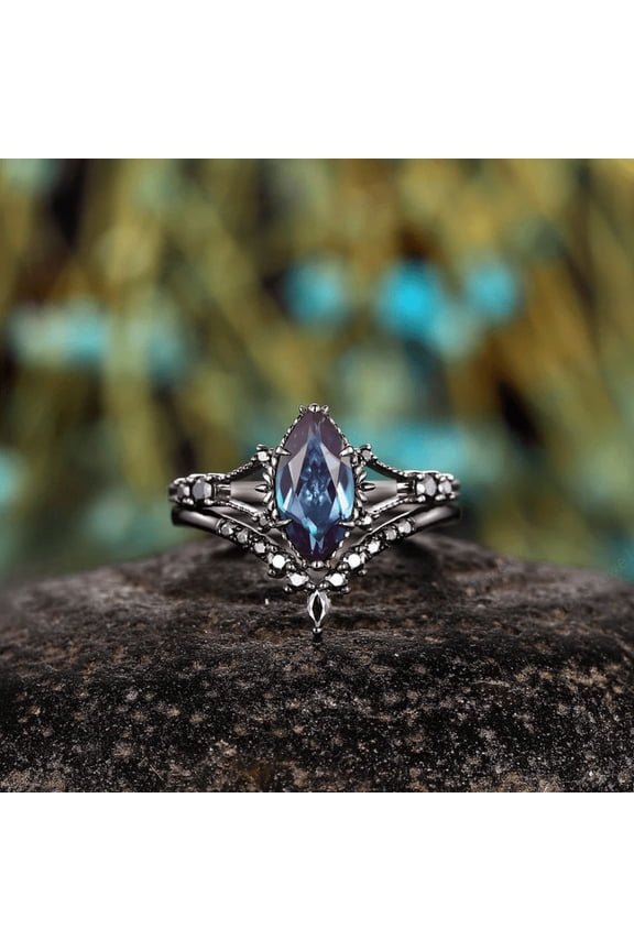 Marquise Cut Alexandrite Engagement Ring Set - Witchy Rhodium Black Promise Ring - Gothic Black Wedding Anniversary Ring - valentine's day Gift For Her