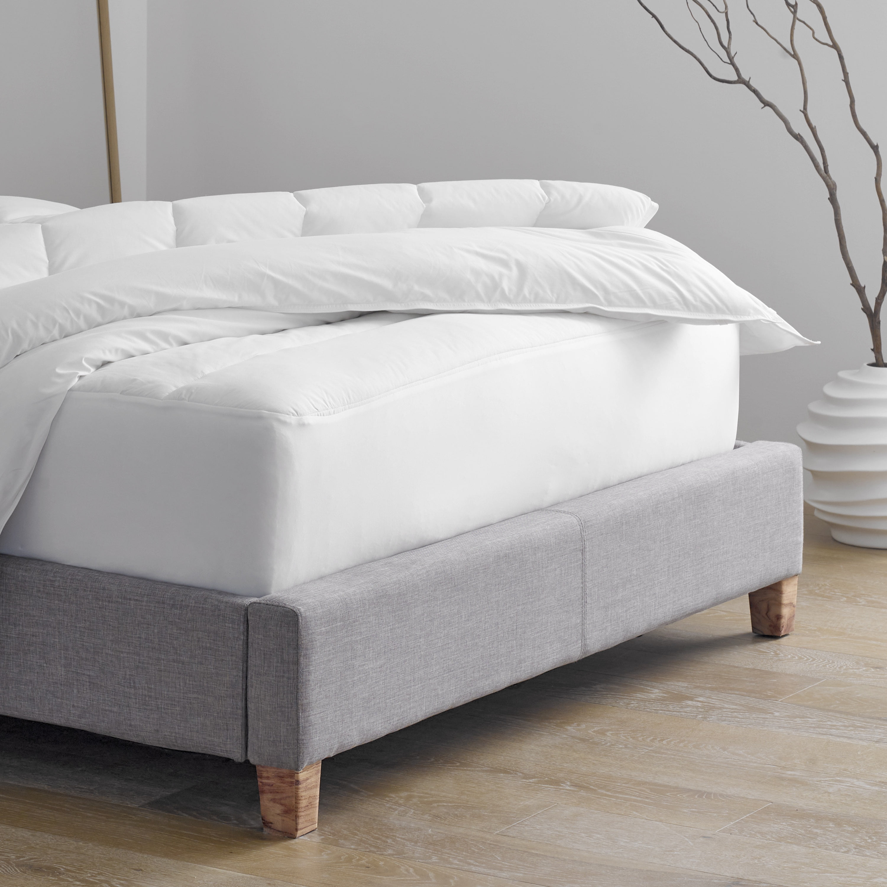 Martex Clean Essentials Antimicrobial Mattress Encasement, White, Queen