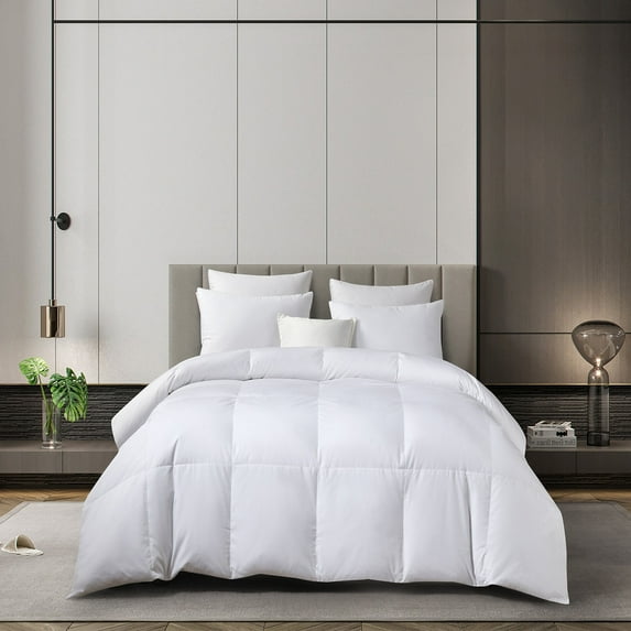 Martha Stewart 300 Thread Count White Down Comforter Twin
