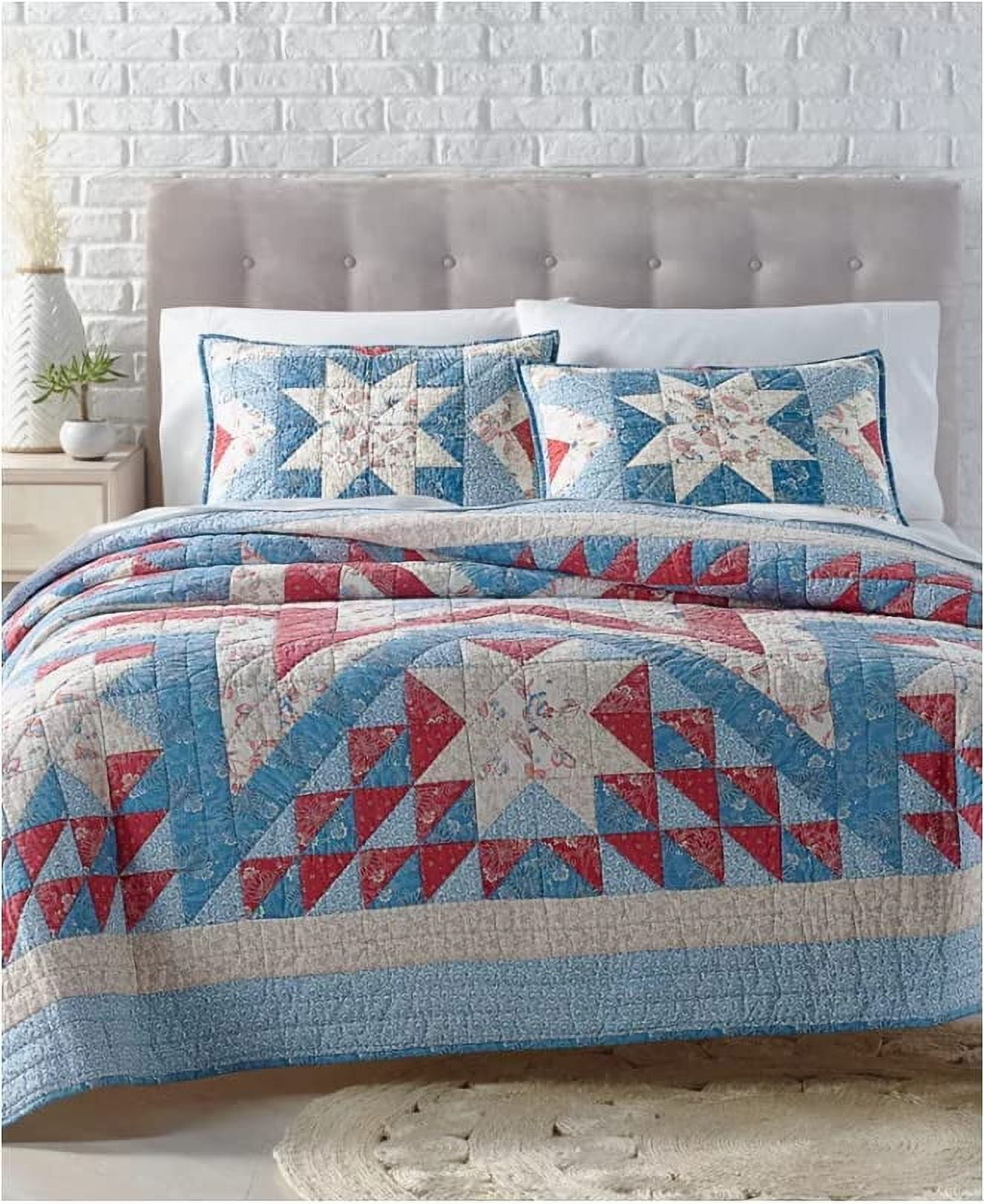 $200.00 selling Martha Stewart Collection - Americana Jacobean Quilt Full/Quee, Blue